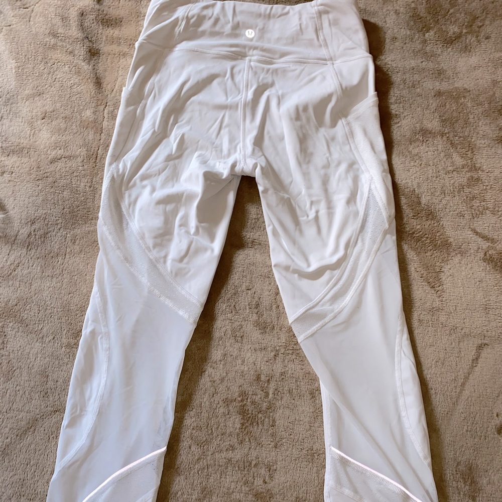 LuLulemon High Waist ‘21 Crop Leggings White